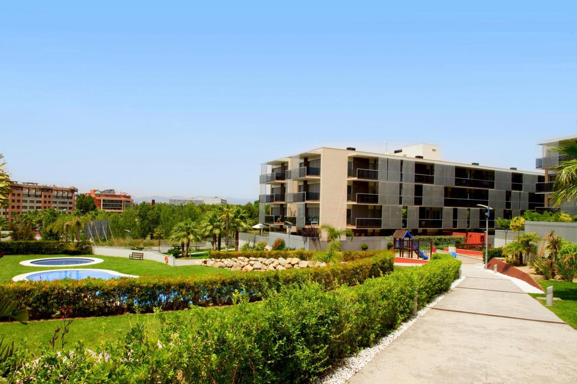 Rentalmar Paradise Families Only Con Parking 살루 외부 사진