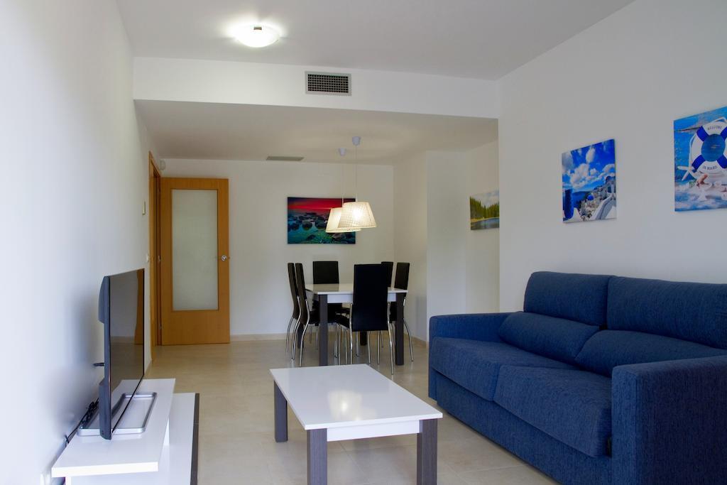 Rentalmar Paradise Families Only Con Parking 살루 객실 사진