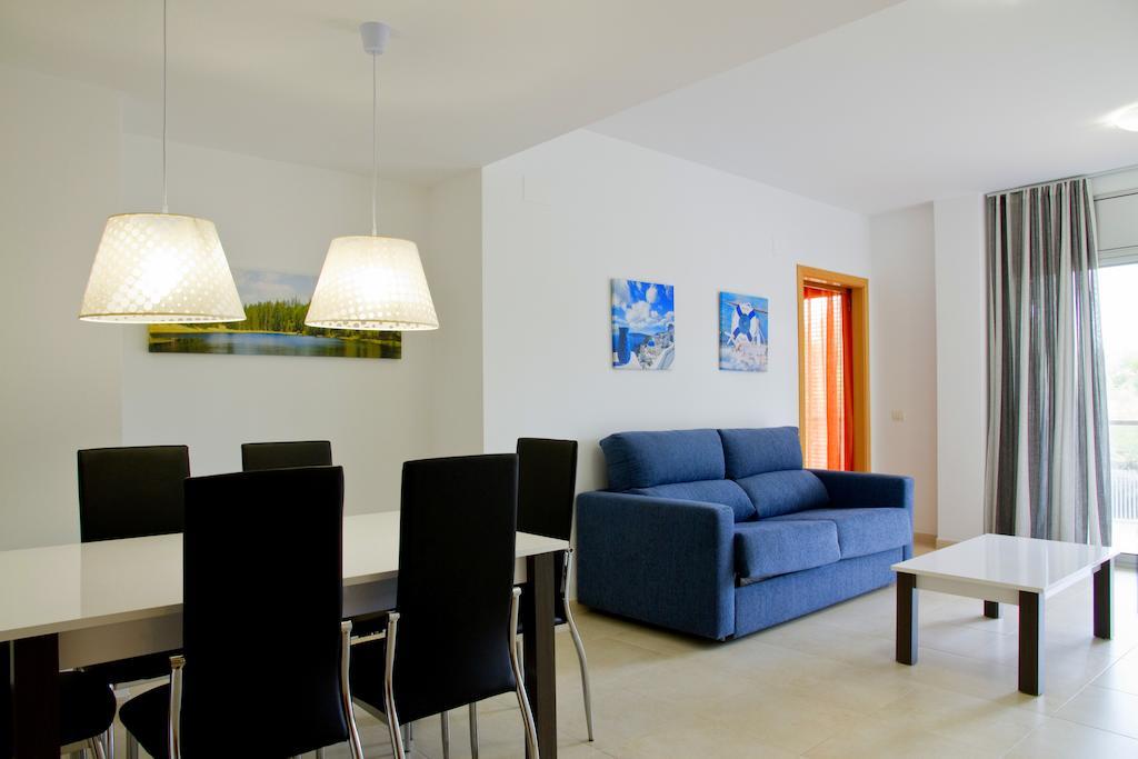Rentalmar Paradise Families Only Con Parking 살루 객실 사진